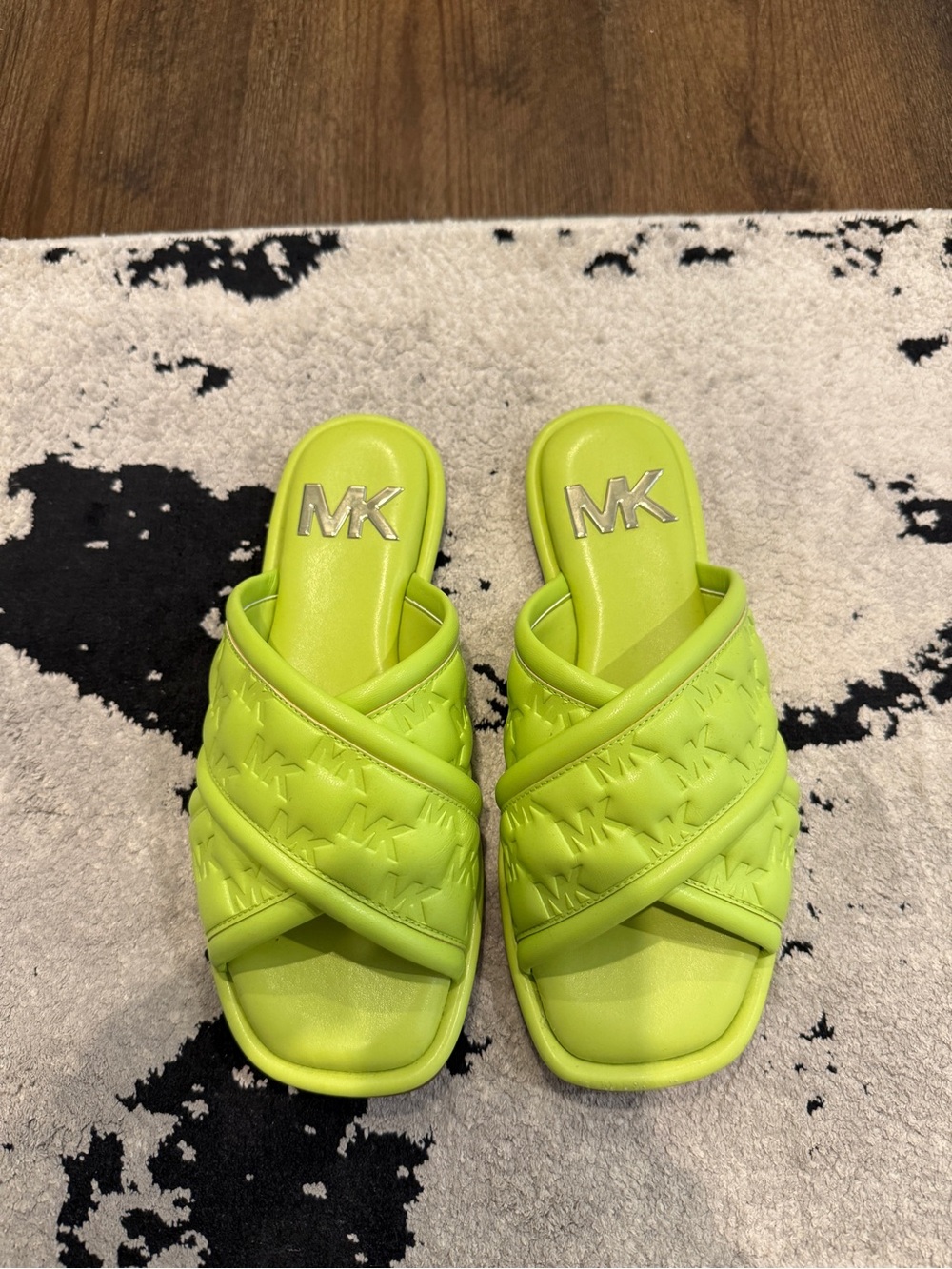 EUC Michael Kors Gideon Slide Neon Lime MK Crisscross Slide Sandals